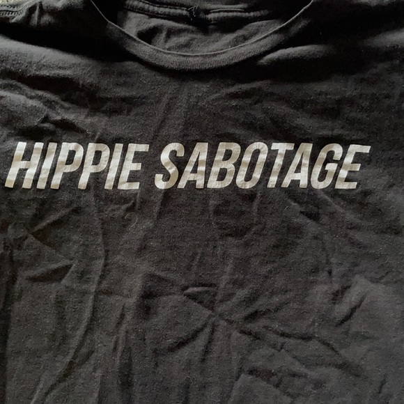 Tops - Hippie Sabotage Band Tee | well loved ❤️